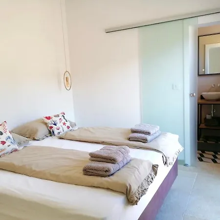 Bora - Blue Flat Flat *