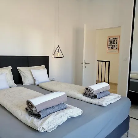 Apartment Bora - Blue Flat Flat Slatine